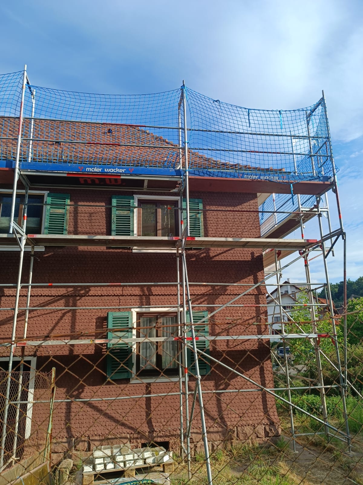 Altes Bauernhaus, Fassade wieder schick gemacht