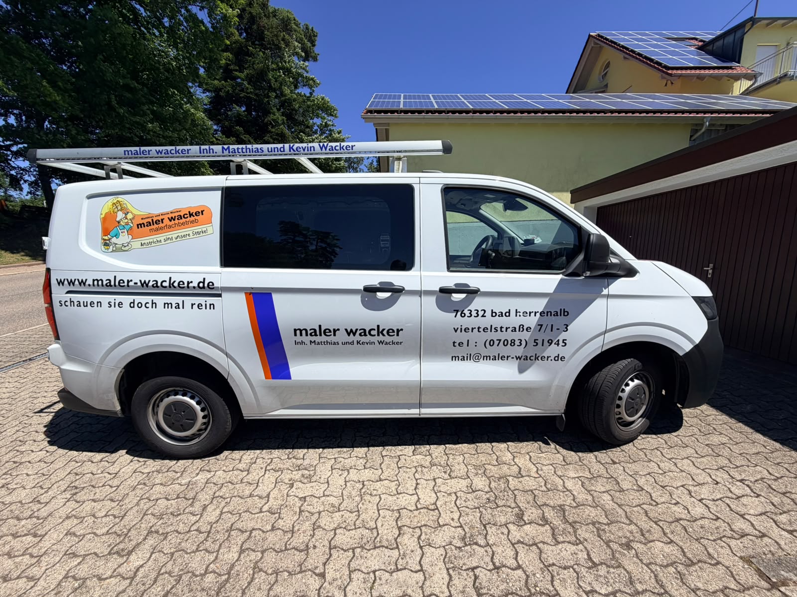 Neuer VW Bus, Firma Wacker
